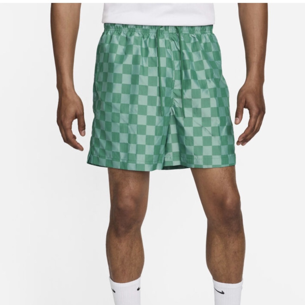 Nike‎ Club Green Checkered Mens Flow Athletic Shorts Size Medium NEW